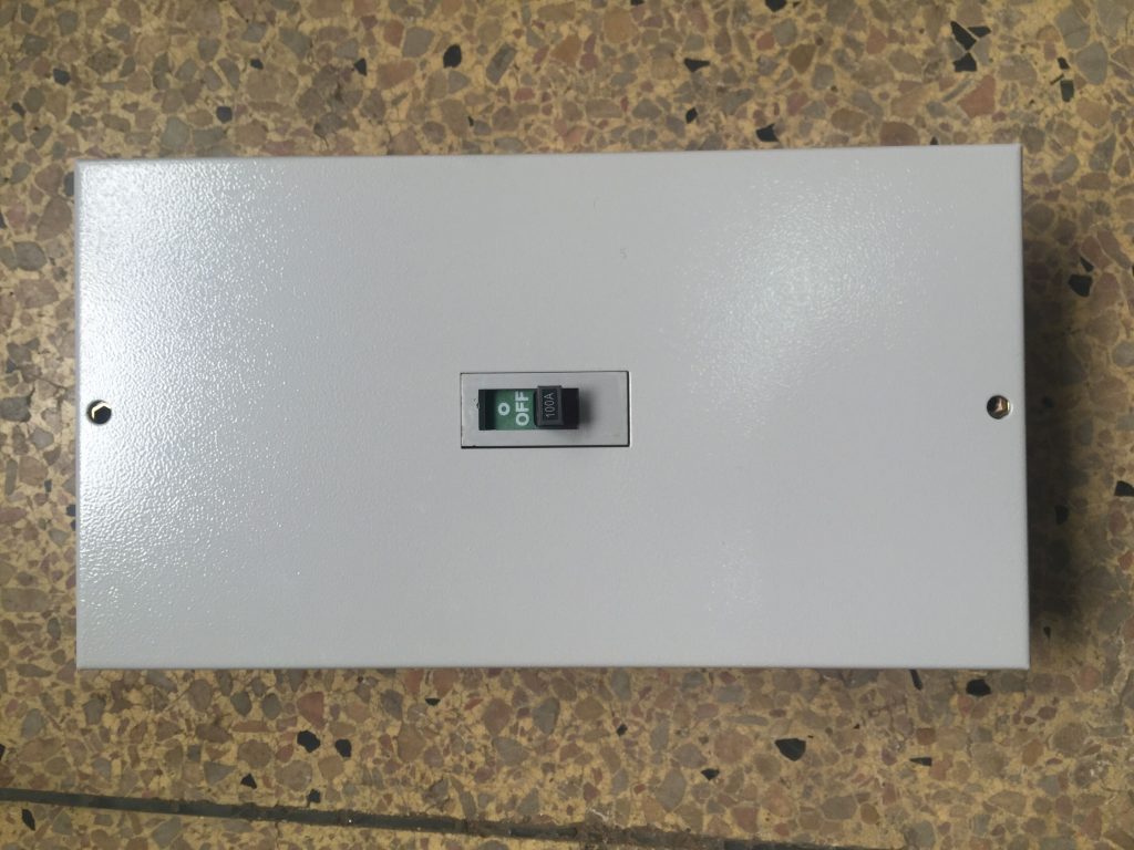 MCCB ENCLOSURE - Distribution board, circuit breaker, fish tape, cable ...